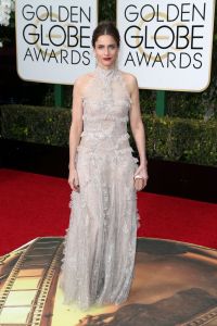 Amanda Peet