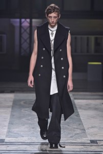 Alexander McQueen Men's Fall 2016