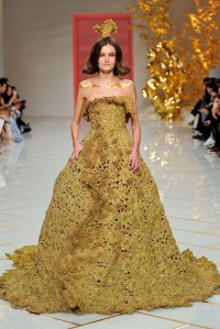 Guo Pei Spring 2016 Couture