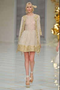 Guo Pei Spring 2016 Couture