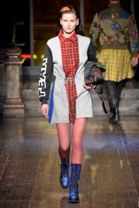 Moschino Pre-fall 2016