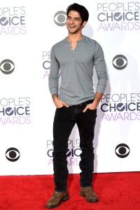 Tyler Posey People’s Choice Awards 2016 Red Carpet