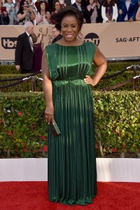 Uzo Aduba 2016 SAG red carpet