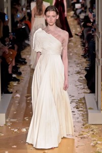 Valentino Spring 2016 Couture