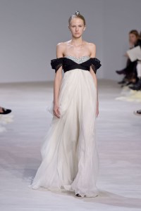Giambattista Valli Spring 2016 Couture