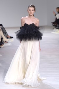 Giambattista Valli Spring 2016 Couture