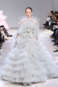 Giambattista Valli Spring 2016 Couture