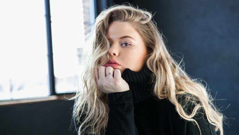 Singer Grace Wants to Conquer the U.S.