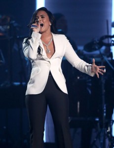 Demi Lovato Grammy Awards 2016