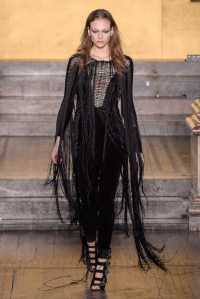 Julien Macdonald RTW Fall 2016