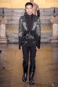 Julien Macdonald RTW Fall 2016