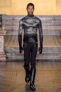 Julien Macdonald RTW Fall 2016