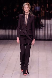 Alexander McQueen RTW Fall 2016