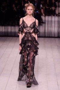 Alexander McQueen RTW Fall 2016