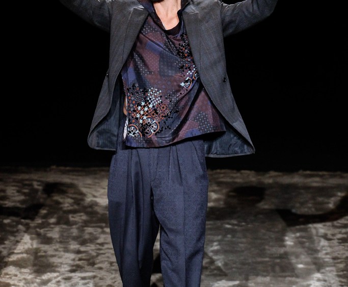 Stefano Pilati takes a bow at his last Ermenegildo Zegna show in Milan