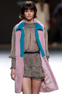 A look by Teresa Helbig.