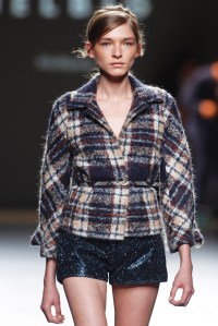 A look by Teresa Helbig.