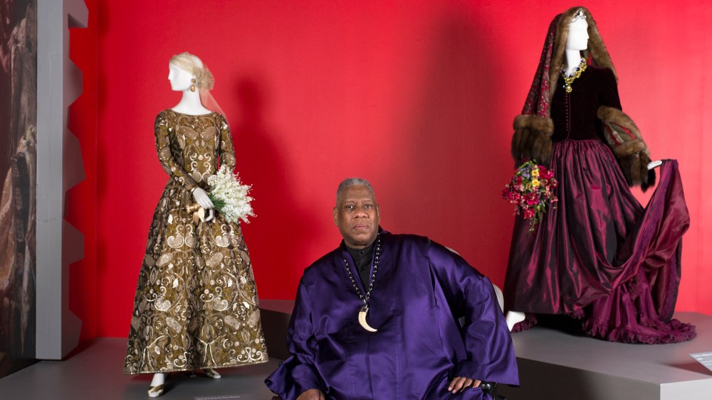 Oscar de la Renta De Young Museum Exhibit First Look