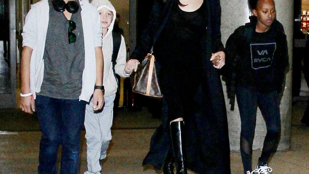 Angelina Jolie Shiloh Jolie-Pitt Pax Jolie-Pitt Zahara Jolie-Pitt