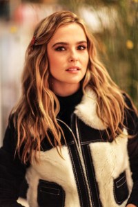 Zoey Deutch