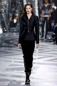 Louis Vuitton RTW Fall 2016