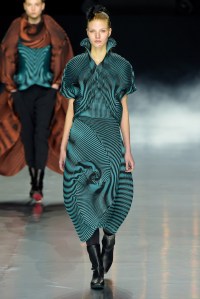 Issey Miyake RTW Fall 2016
