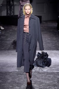 Nina Ricci RTW Fall 2016