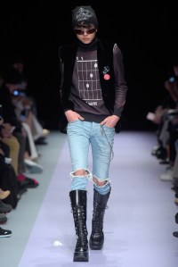 Tokyo New Age RTW Fall 2016: Keisuke Yoshida
