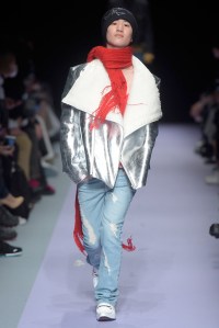 Tokyo New Age RTW Fall 2016: Keisuke Yoshida
