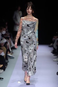 Tokyo New Age RTW Fall 2016: Kotoha Yokozawa