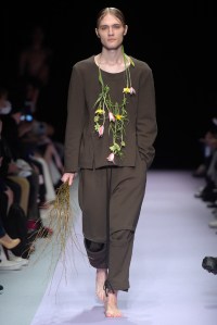 Tokyo New Age RTW Fall 2016: Soshi Otsuki