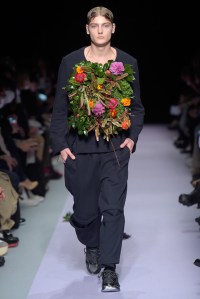 Tokyo New Age RTW Fall 2016: Soshi Otsuki