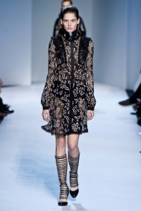 Giambattista Valli RTW Fall 2016