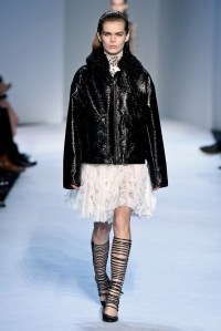 Giambattista Valli RTW Fall 2016