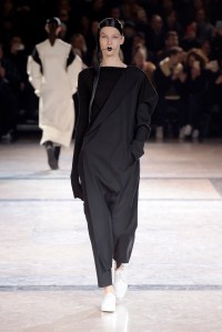 Yohji Yamamoto RTW Fall 2016