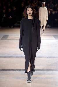 Yohji Yamamoto RTW Fall 2016