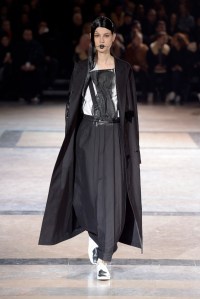 Yohji Yamamoto RTW Fall 2016