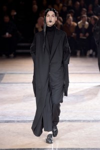 Yohji Yamamoto RTW Fall 2016