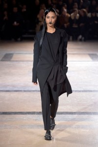 Yohji Yamamoto RTW Fall 2016