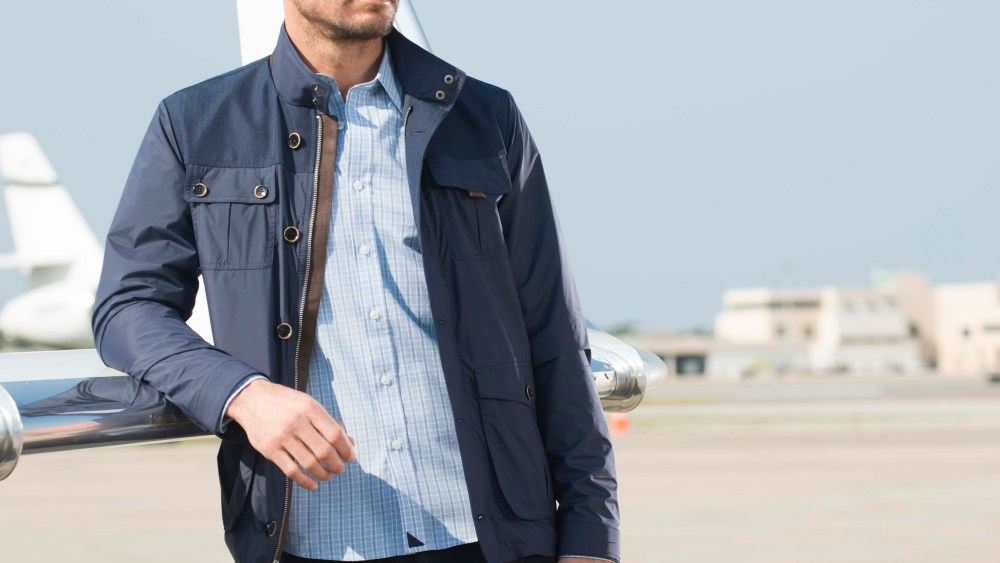 A look from Untuckit.