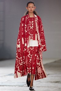A look by M Essential.