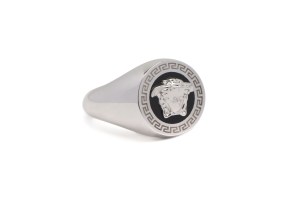 Versace Fall 2016 Ring Trends