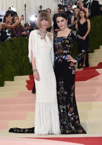 Anna Wintour and Bee Shaffer at Met Gala 2016
