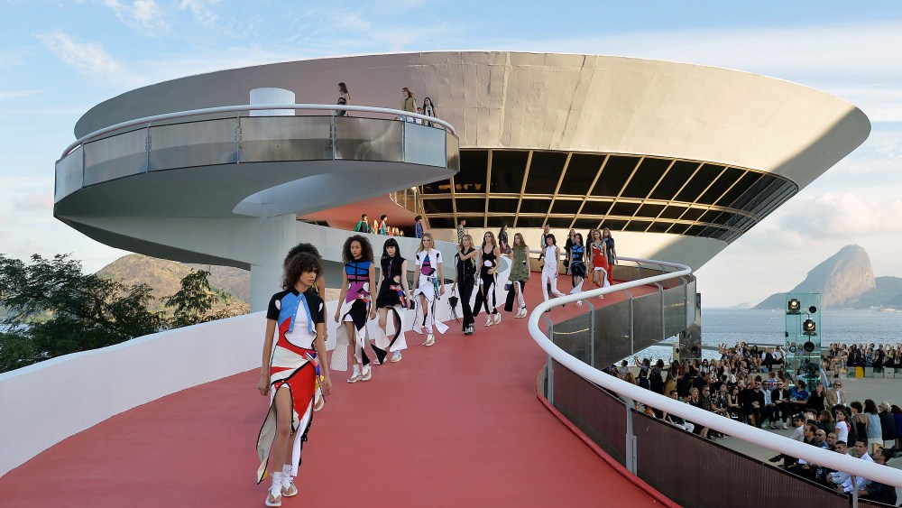 Louis Vuitton Resort 2017