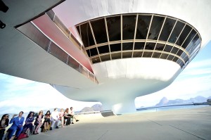 The atmosphere at the Niteròi Contemporary Art Museum where the show took place.