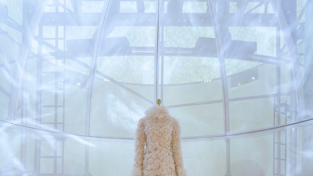 The Met Extends 'Manus x Machina: Fashion in an Age of Technology' Through Labor Day