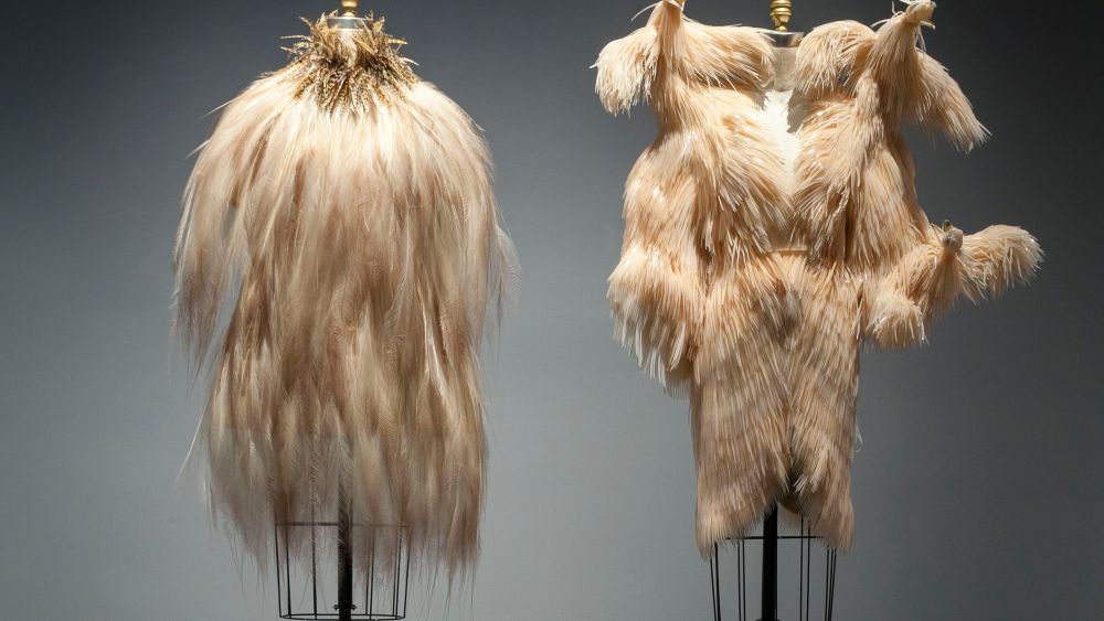 The Met's 'Manus x Machina" Explores Fashion in the Age of Technology