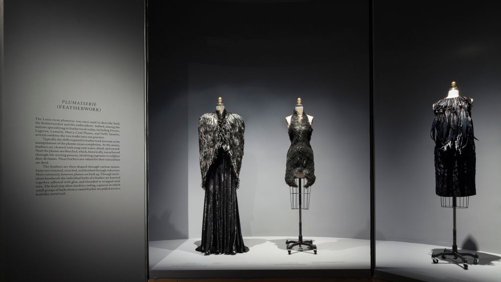 Met Museum Announces Closing Weekend Hours for 'Manus x Machina'