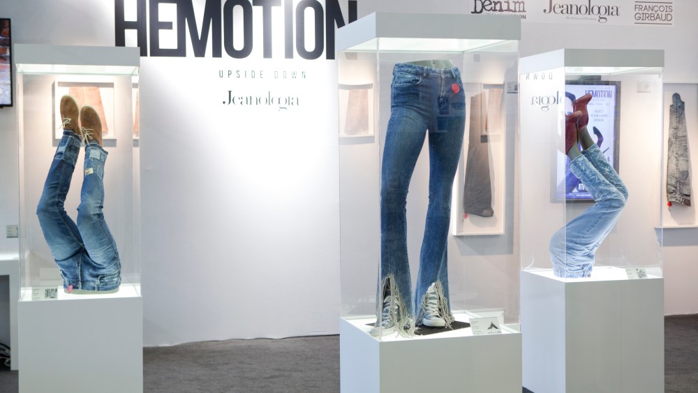 The 'Hemotion' display by Jeanologia and François Girbaud