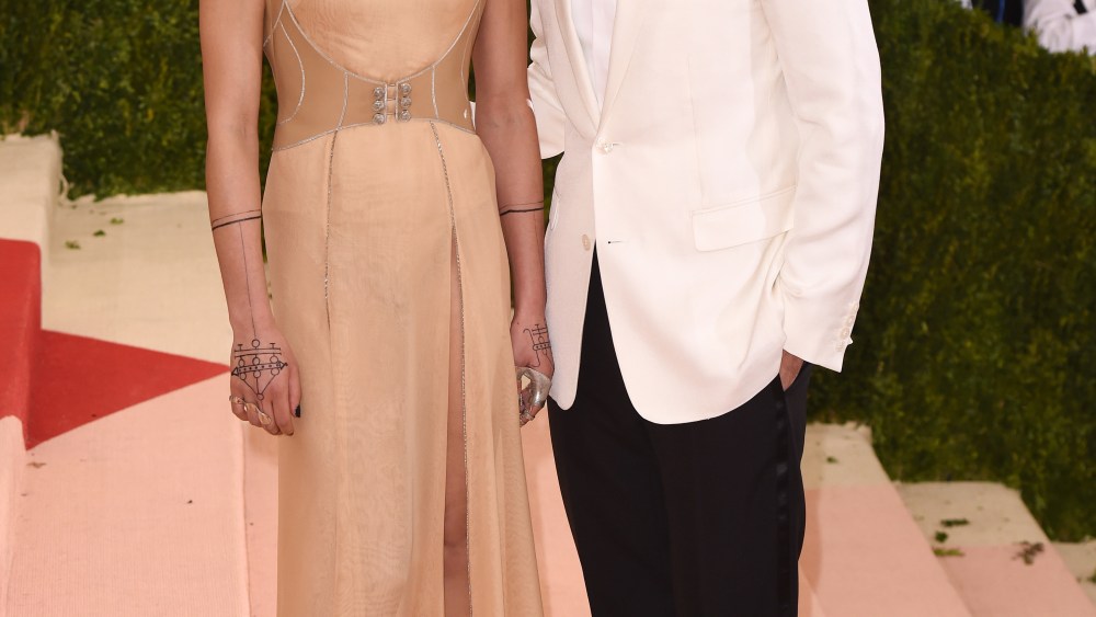 FKA Twigs in Atelier Versace and Robert Pattinson in Dior Homme at met gala 2016